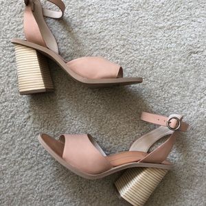 Blush Dolce Vita Aaliyah sandal